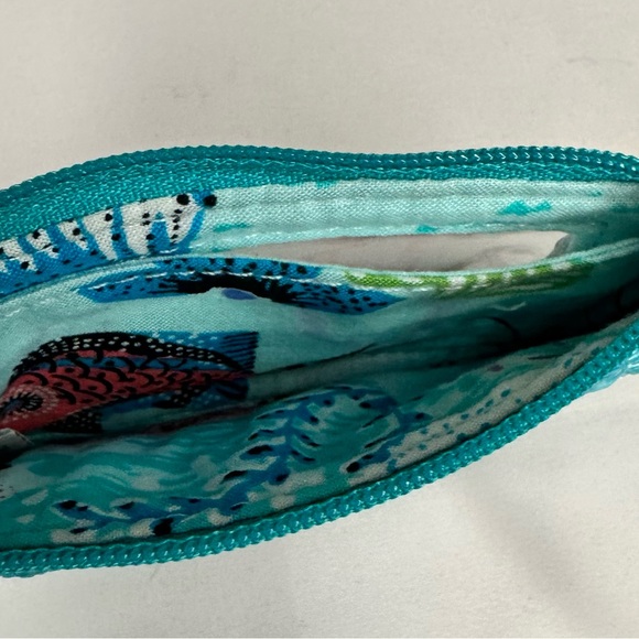 Vera Bradley Antilles Treasure Straw  Zip ID Case - NEW With Tags - Picture 5 of 5